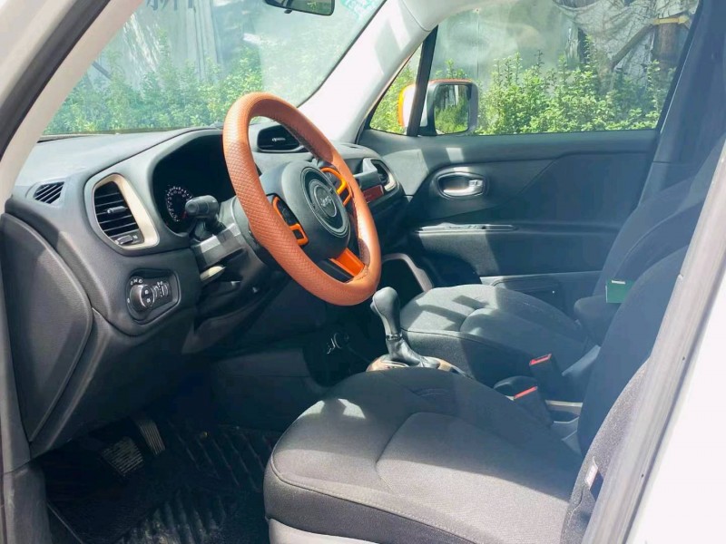 東營19年Jeep自由俠8