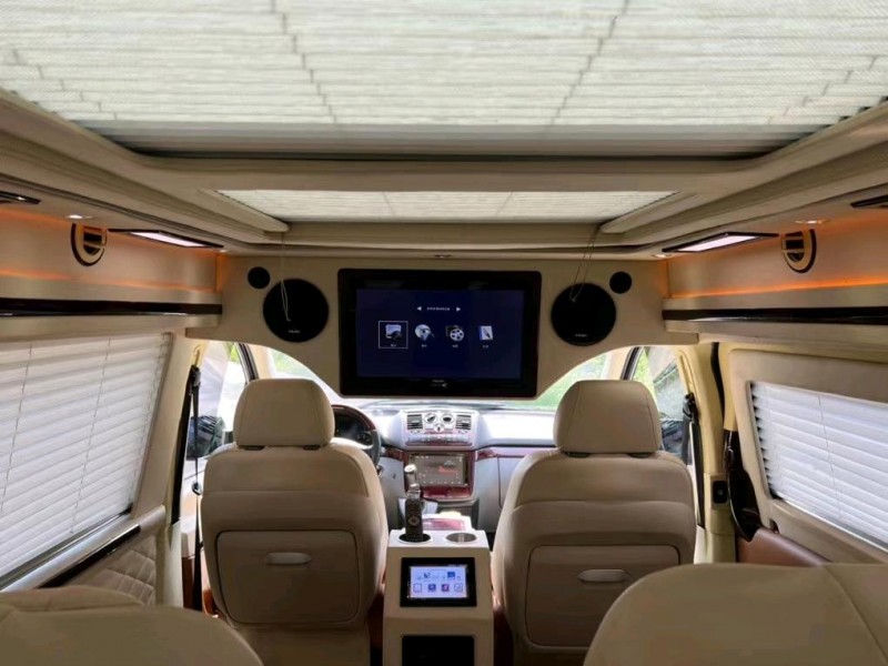 盐城16年奔驰威霆7