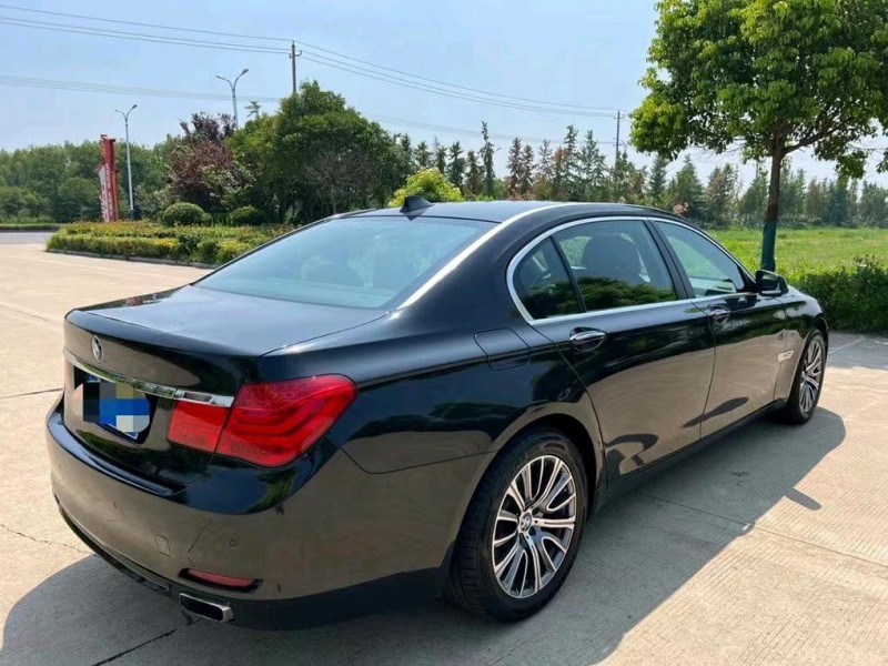 盐城11年宝马7系5