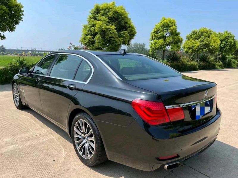 盐城11年宝马7系4