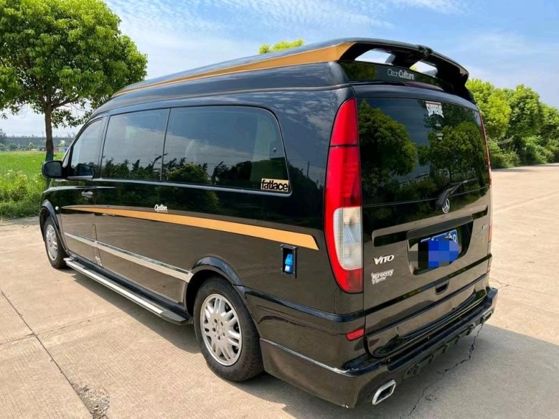 盐城16年奔驰威霆5