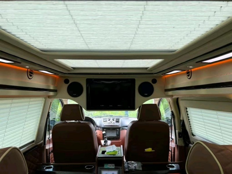 盐城16年奔驰威霆7