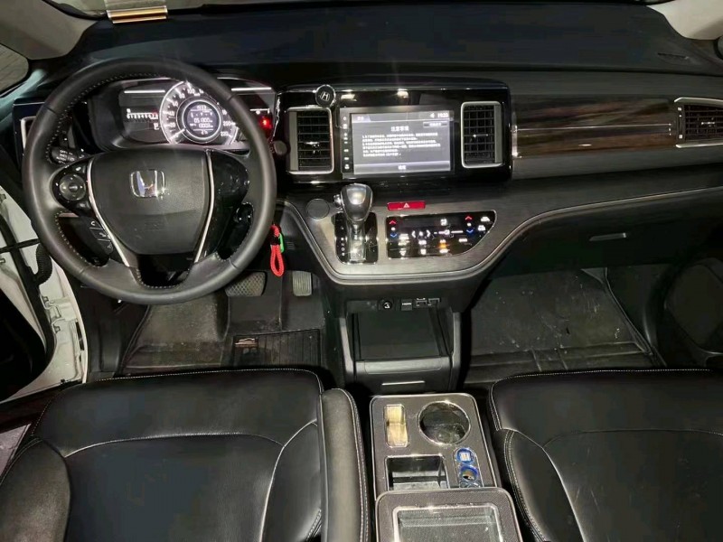 邵阳17年本田艾力绅4