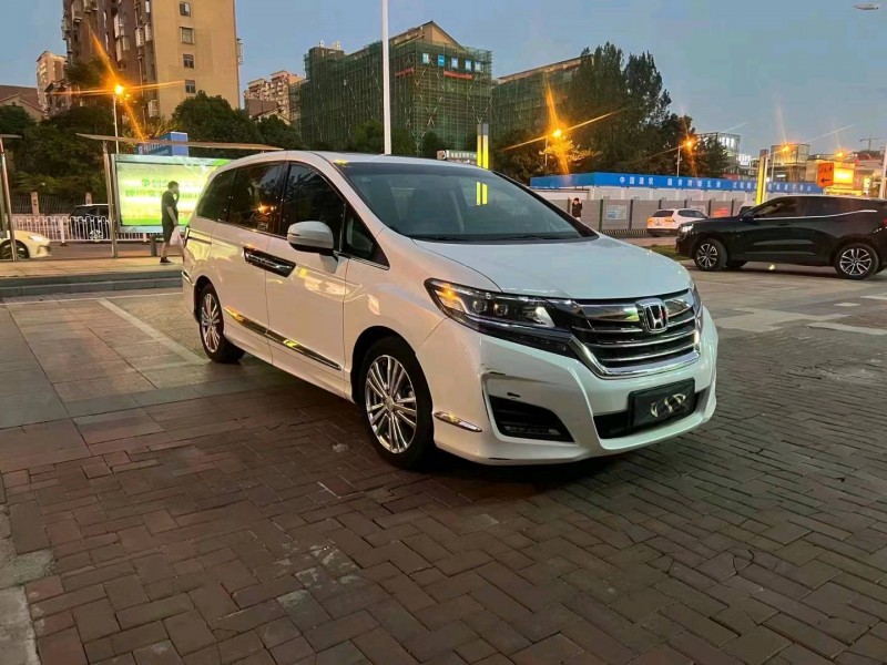 邵阳17年本田艾力绅6