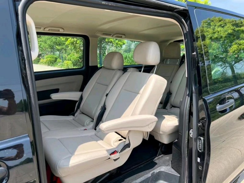 盐城20年奔驰威霆4