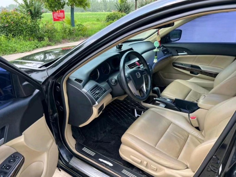 盐城10年本田雅阁6