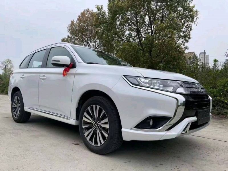 北京22年三菱欧蓝德6