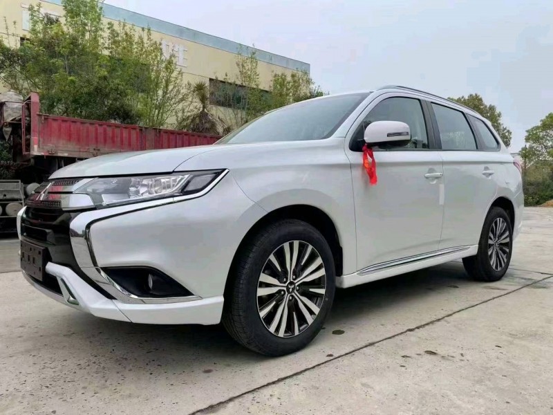 北京22年三菱欧蓝德7