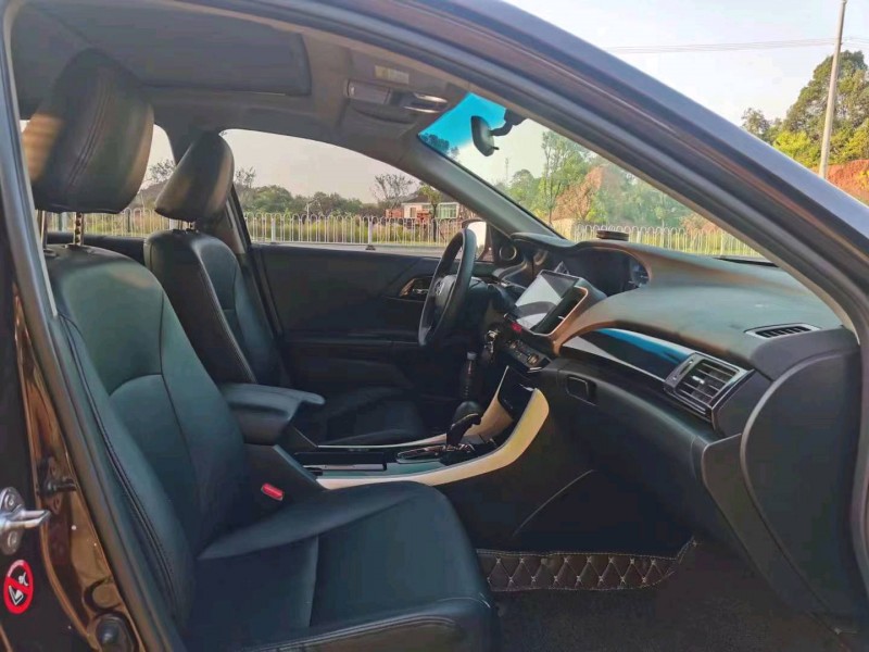 邵阳17年本田雅阁5