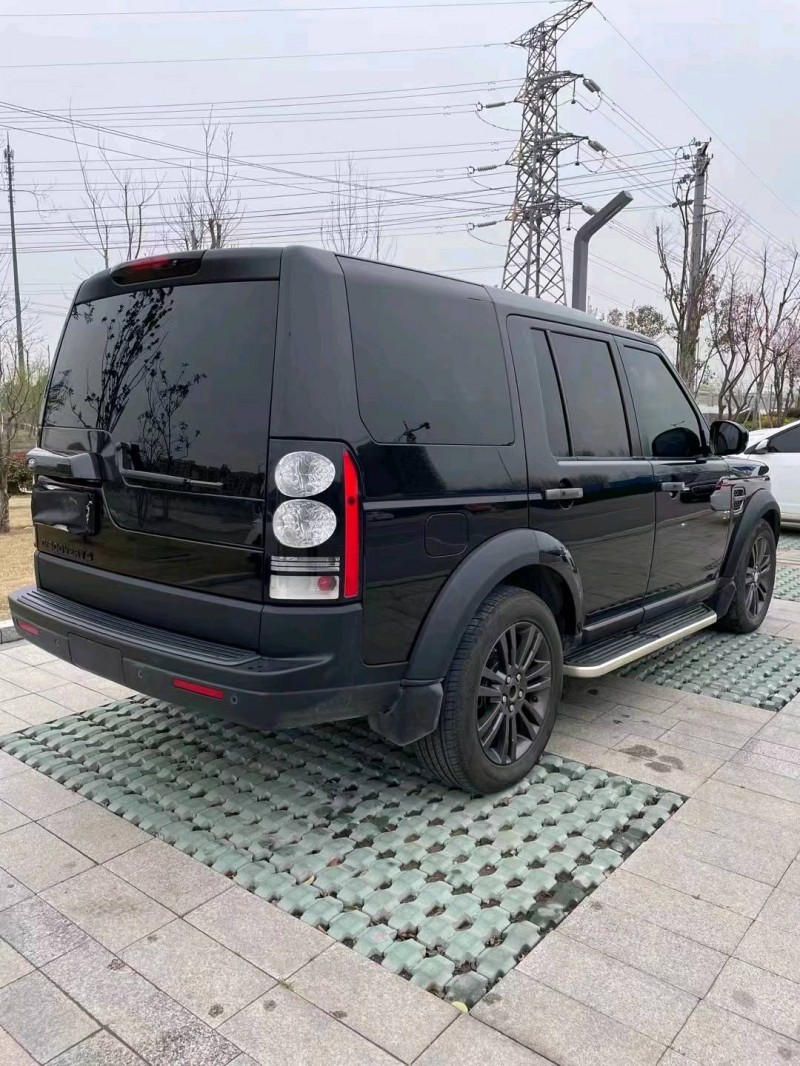 徐州16年路虎发现8