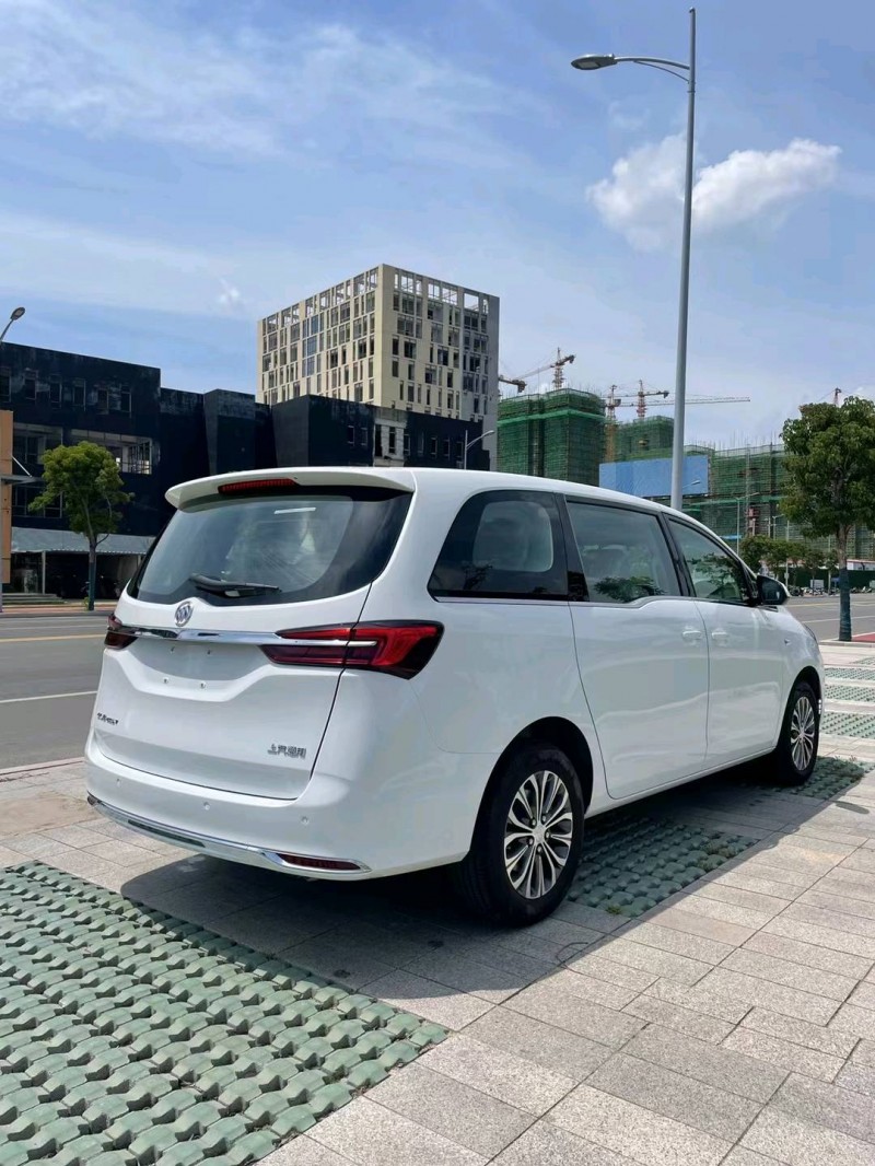 徐州22年别克GL84