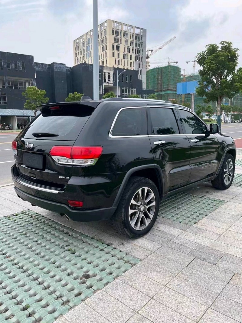 徐州19年Jeep大切諾基8