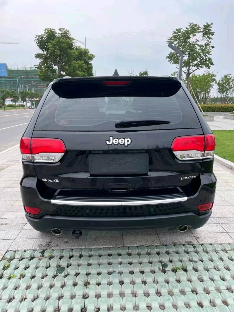 徐州19年Jeep大切諾基9