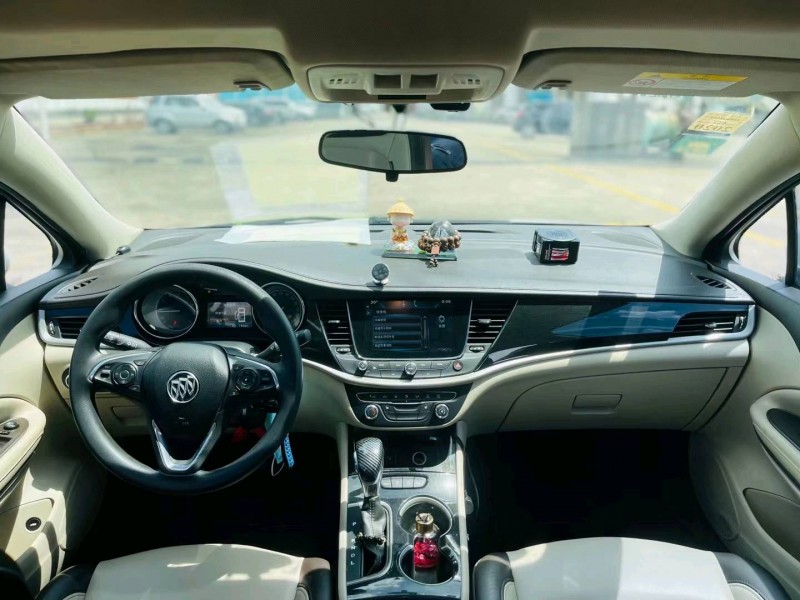 东莞16年别克威朗4