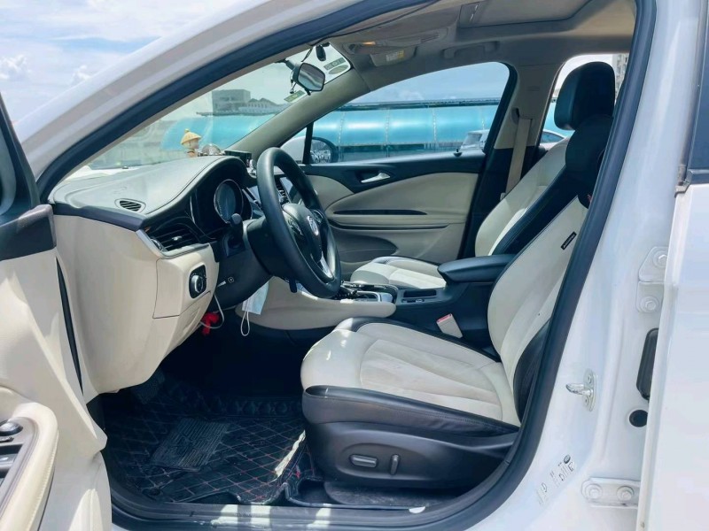 东莞16年别克威朗5