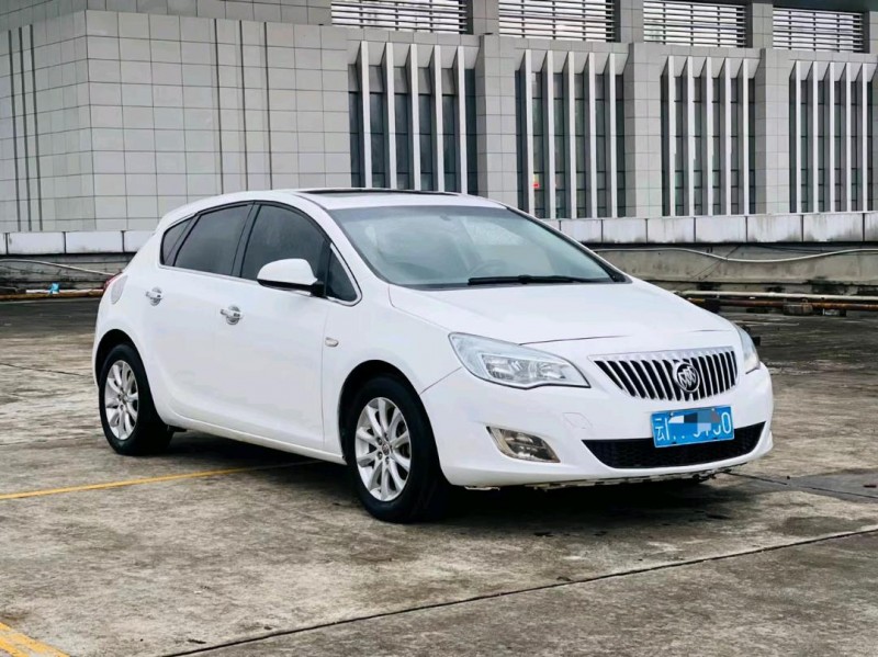 东莞13年别克英朗2