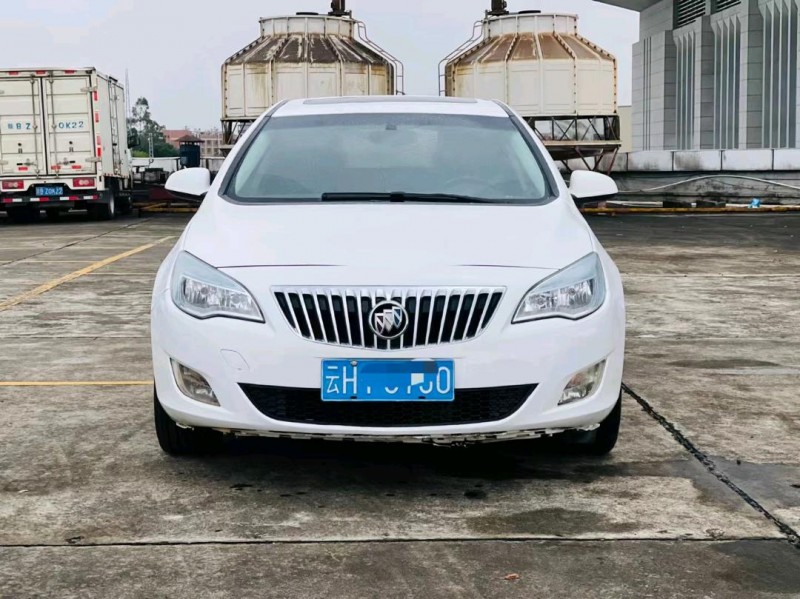 东莞13年别克英朗1