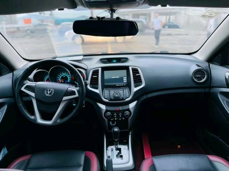 东莞14年长安汽车逸动5