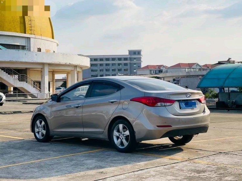 东莞13年现代朗动3