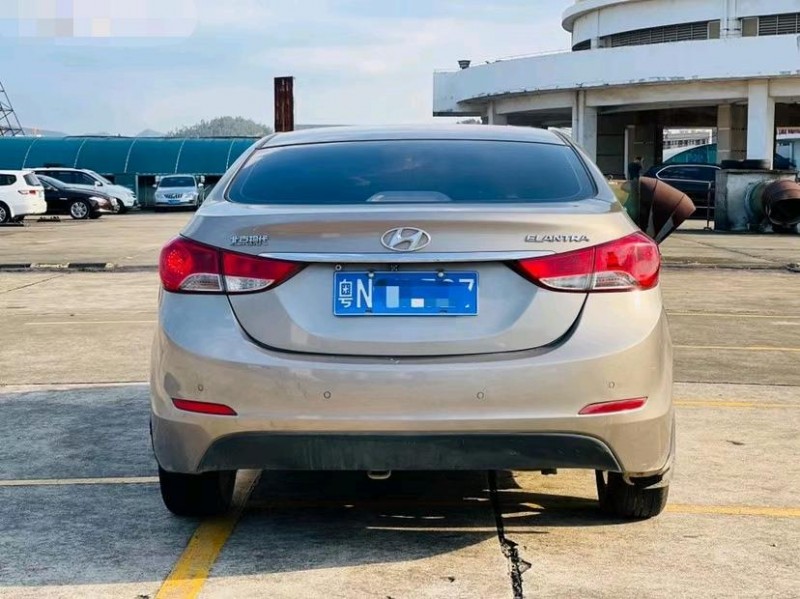 东莞13年现代朗动1