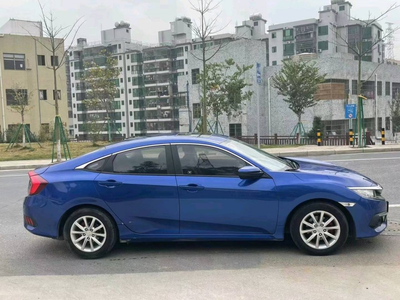 广州17年本田思域4