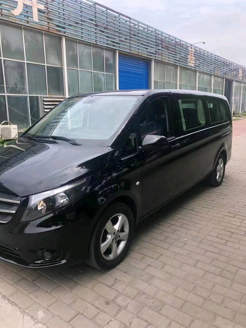 东营19年奔驰威霆3