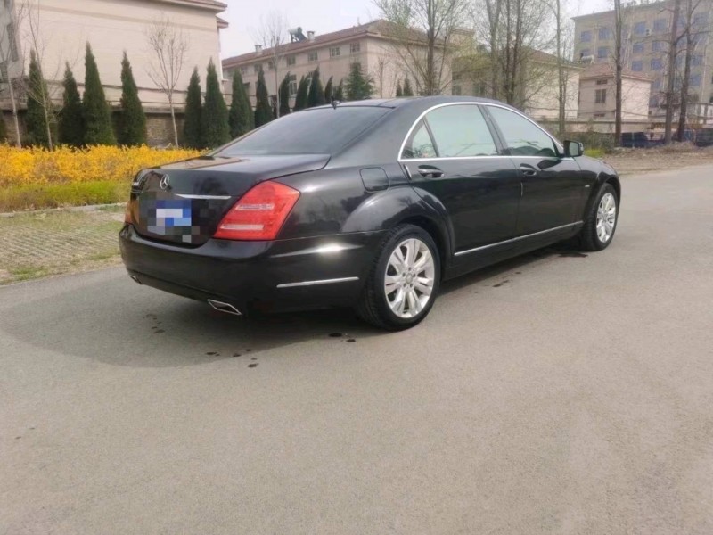 北京12年奔驰S8