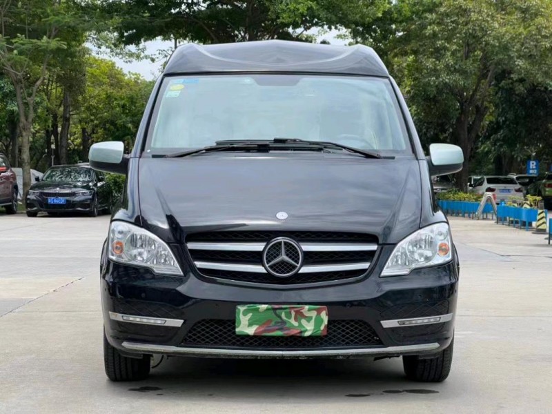 广州16年奔驰威霆1