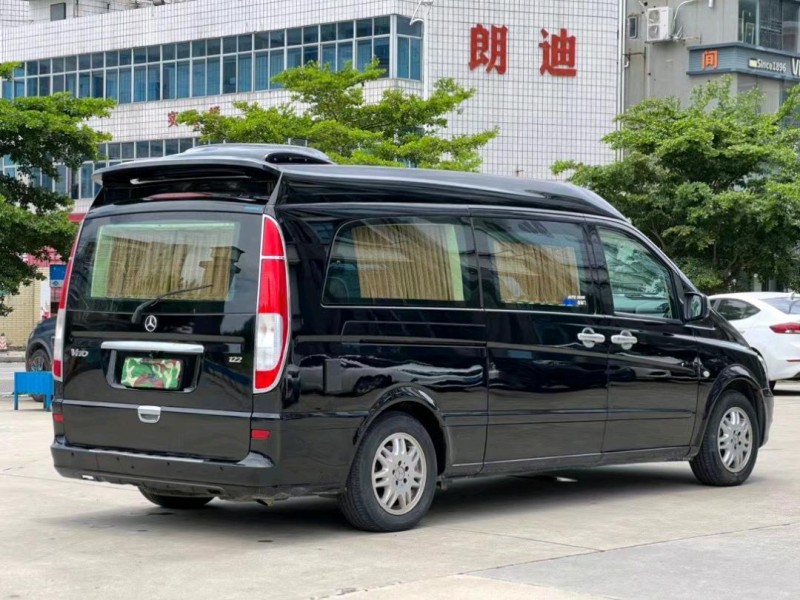 广州16年奔驰威霆3