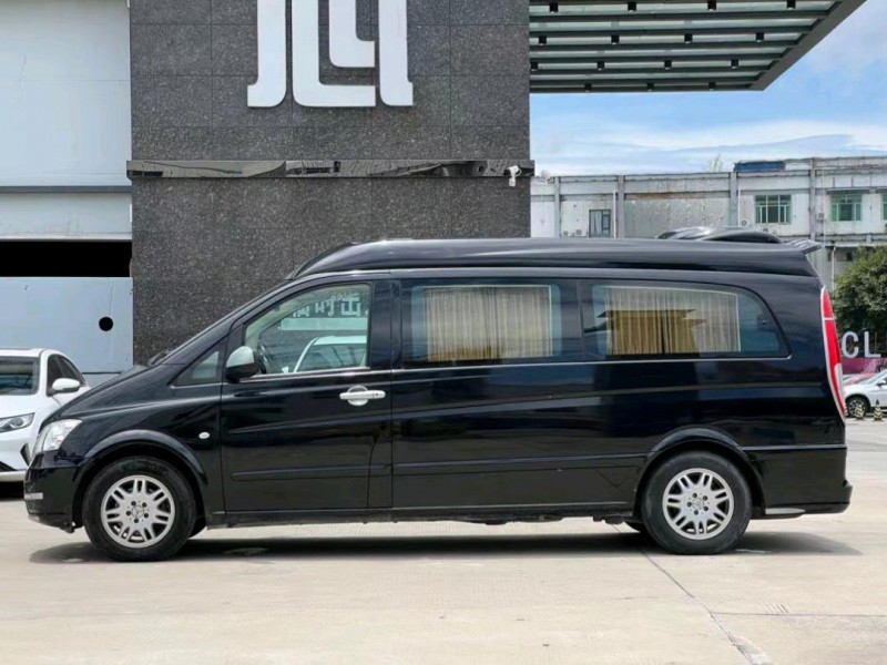 广州16年奔驰威霆4