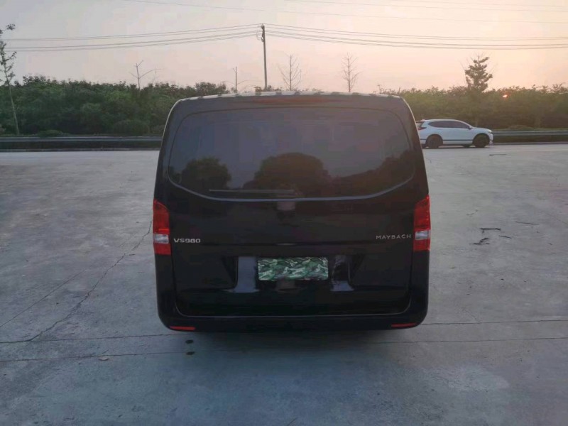 徐州17年奔驰威霆9