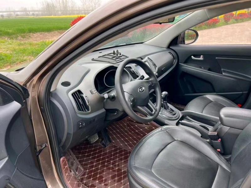 盐城16年起亚智跑8