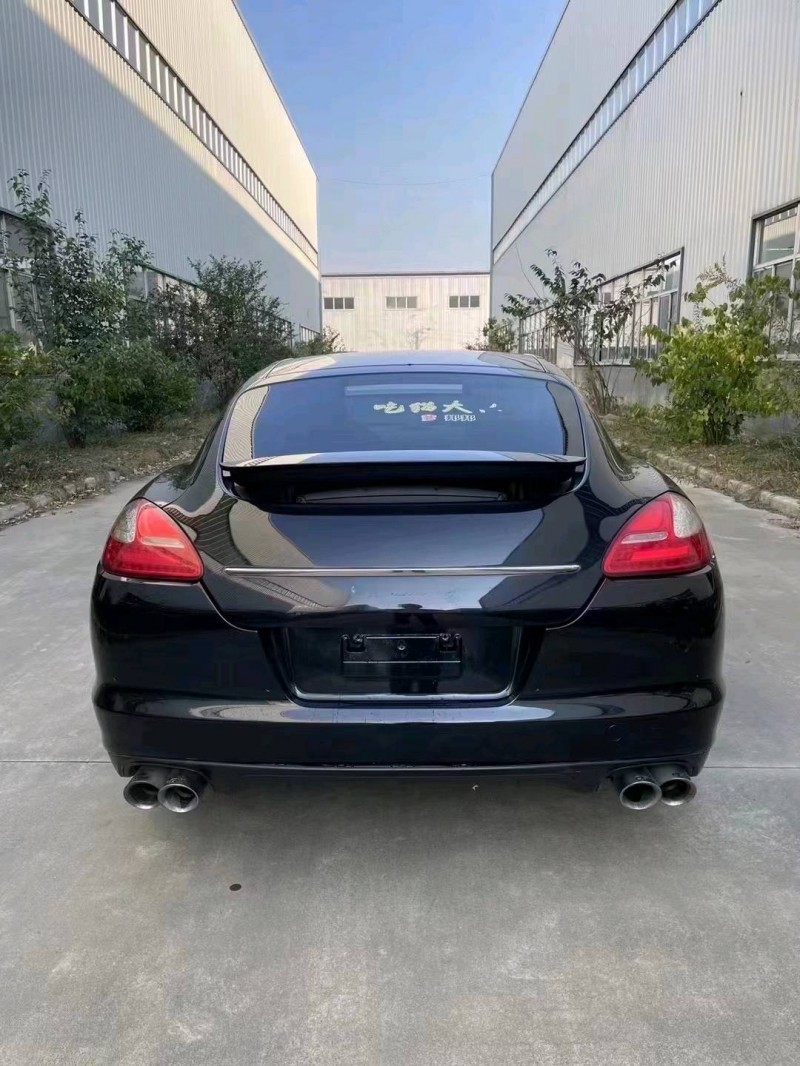 東營10年保時捷帕拉梅拉9