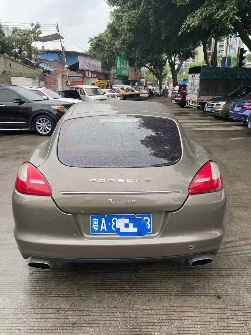 廣州11年保時捷帕拉梅拉9