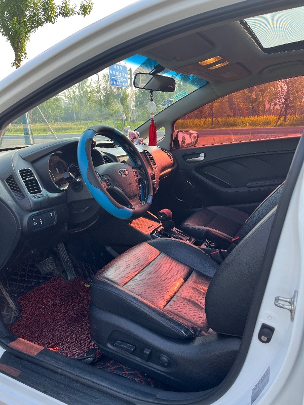 泰州18年起亚K33