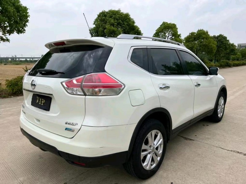 盐城14年日产奇骏4