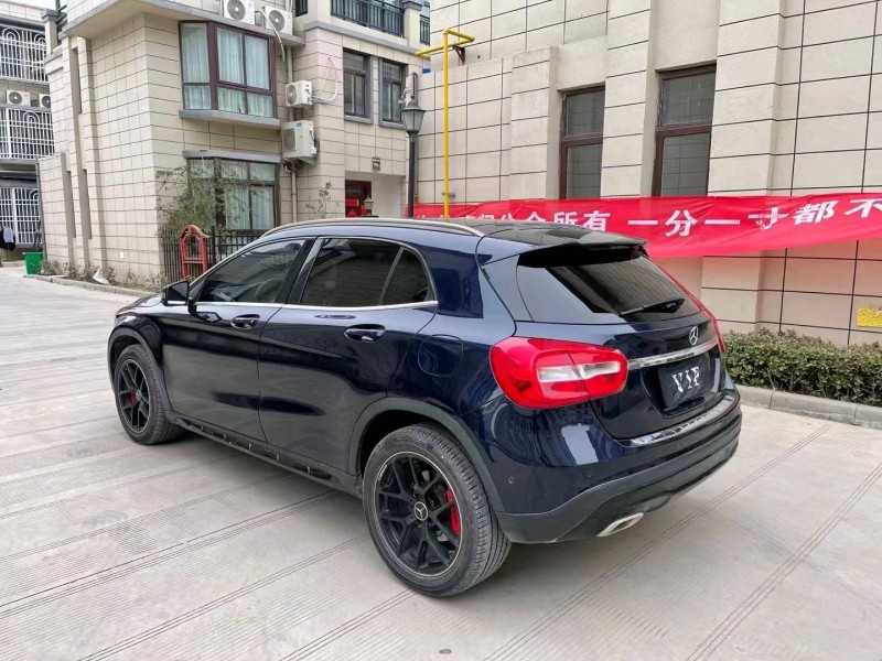 徐州16年奔驰GLA5