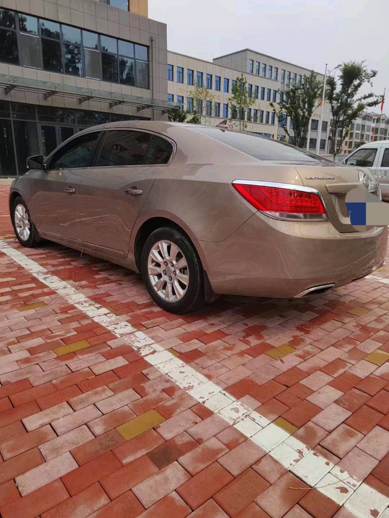 枣庄13年别克君越5