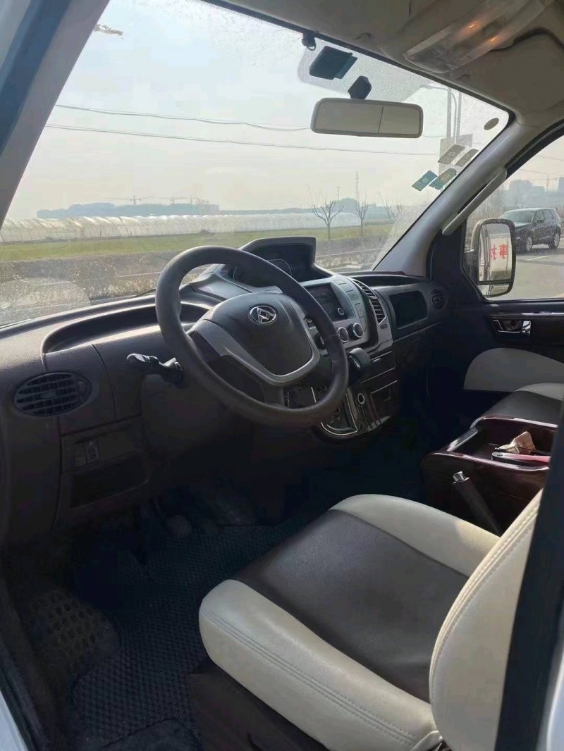 徐州17年大通V804