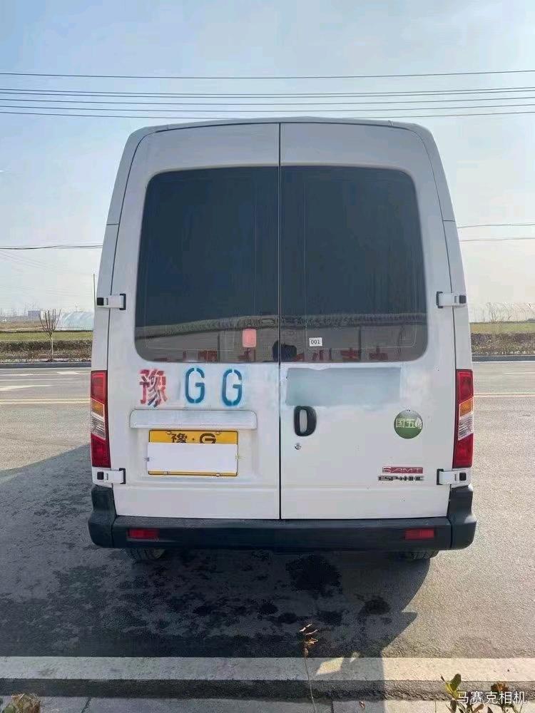 徐州17年大通V809