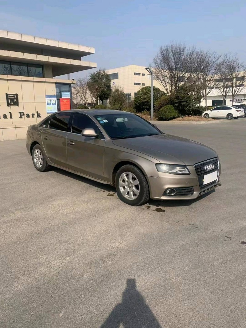 徐州12年奥迪A4L7