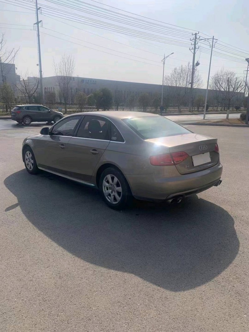 徐州12年奥迪A4L3