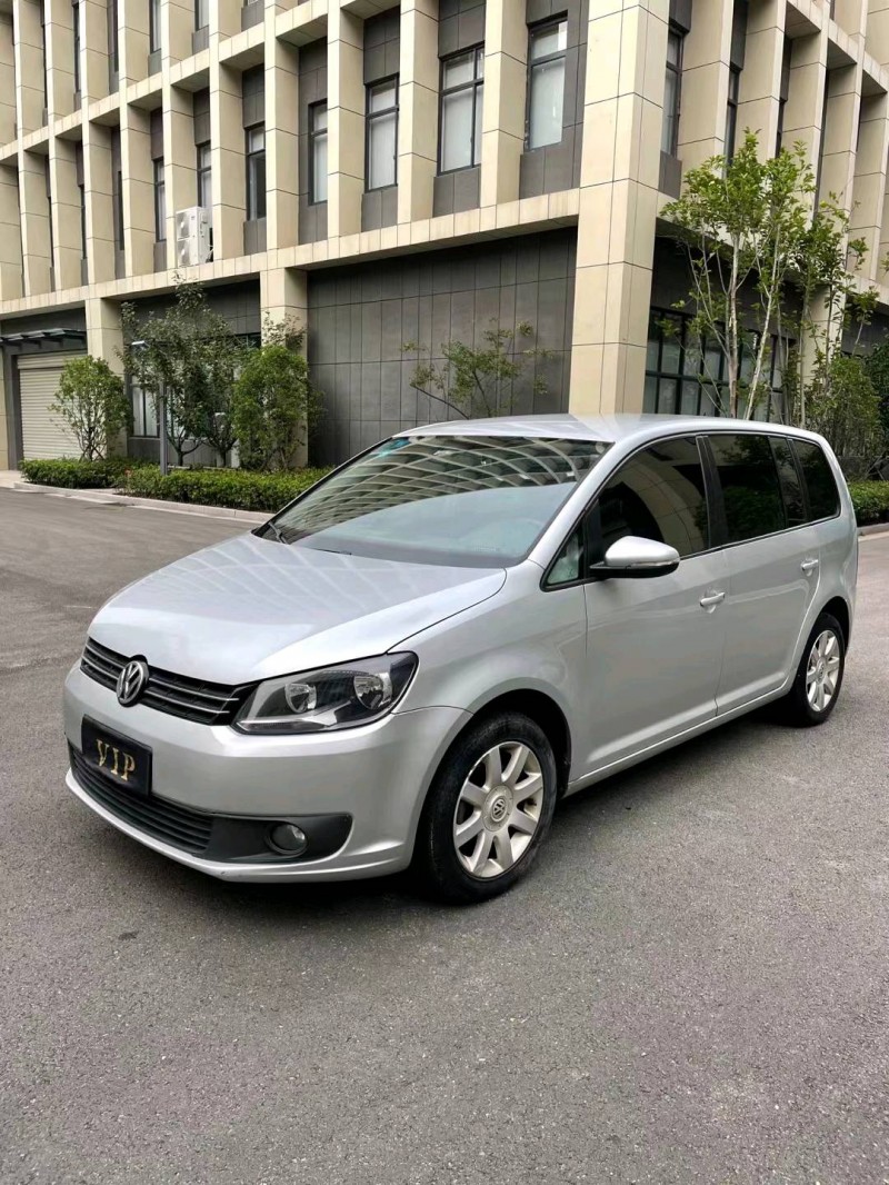 徐州17年大众途安8