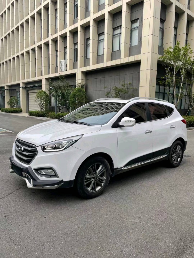 徐州17年现代ix352