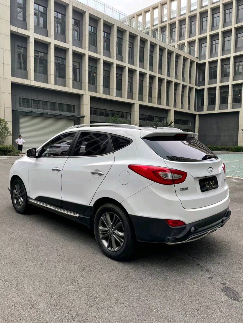 徐州17年现代ix358