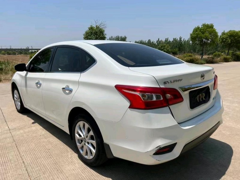 盐城18年日产轩逸5