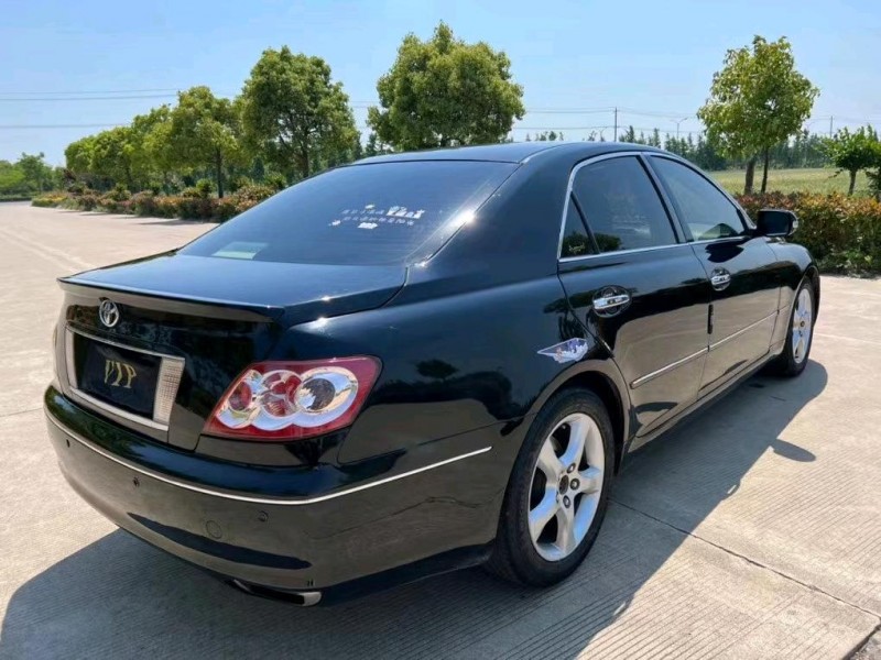 盐城10年丰田锐志4