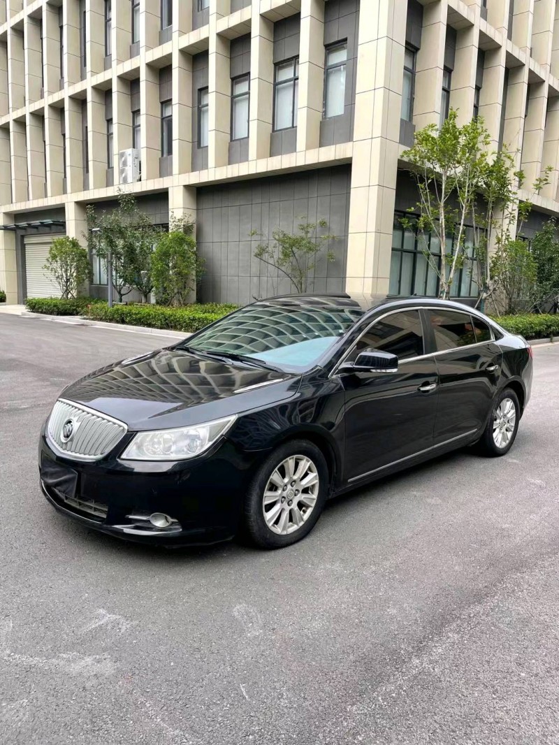 徐州13年别克君越8