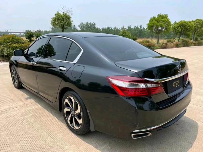 盐城16年本田雅阁5