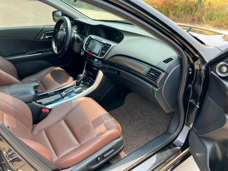 盐城16年本田雅阁1